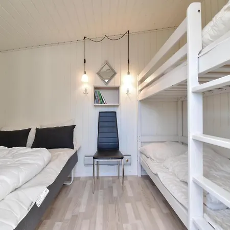 Hébergement de vacances Two-bedroom Holiday In *