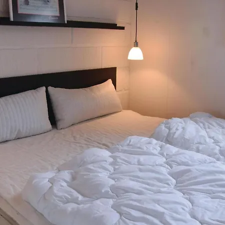 Two-bedroom Holiday In Hébergement de vacances